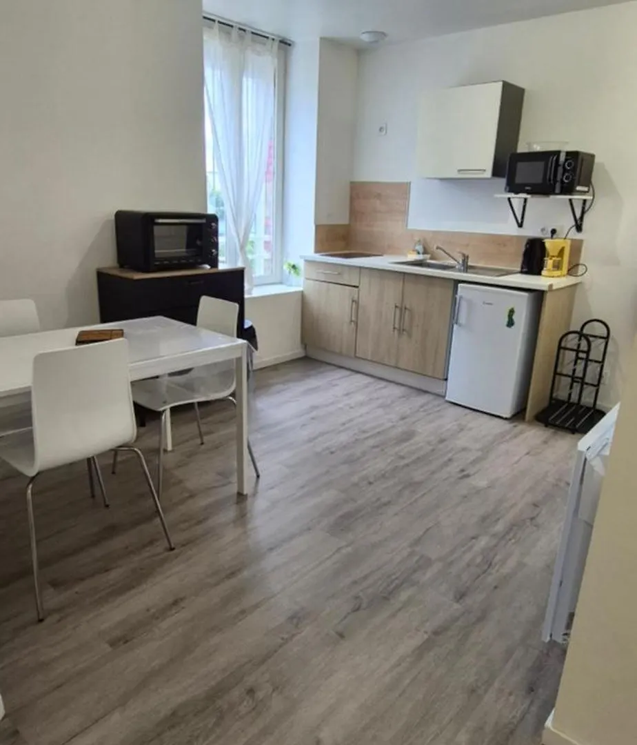 Appartement Cozy 30M2, Au Coeur De Fougères 0*,