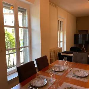 Appartement Triplex - Au Coeur De, Fougères